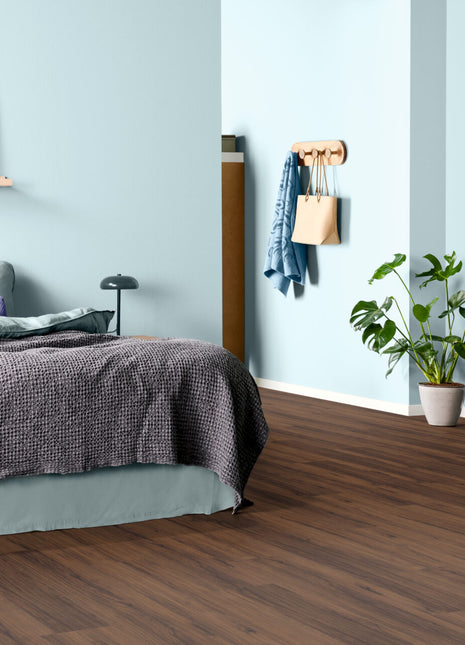 Brown Warmia Walnut 8mm AC4