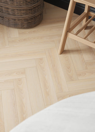 Rhodes Oak Herringbone 12mm AC4