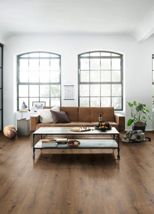 Dark Dunnington Oak Aqua 8mm AC4